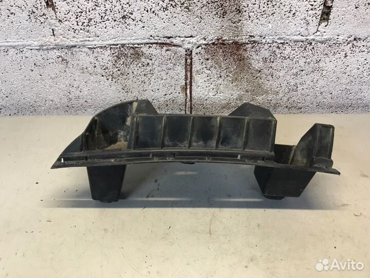 Крепление бампера заднее правое Volvo S80 седан