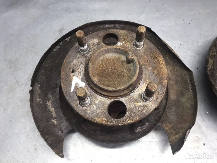 Ступица задняя Kia Magentis 2002 г.в