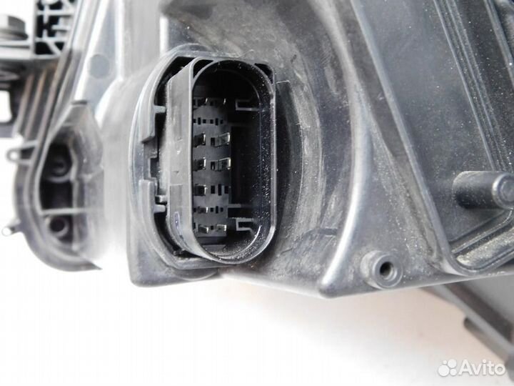 Фара правая Skoda Karoq