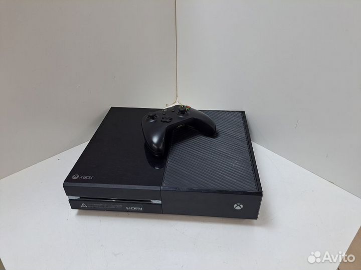 Игровые приставки Xbox One 500gb