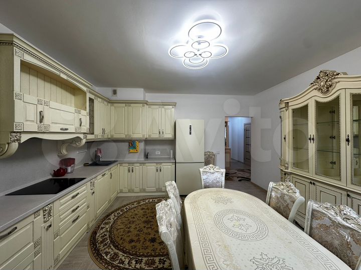 2-к. квартира, 66 м², 7/12 эт.