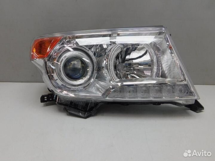 Фара правая Toyota Land Cruiser