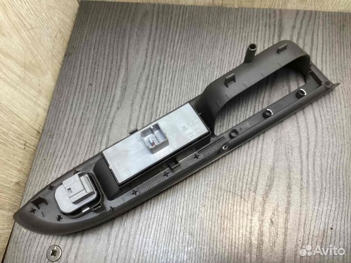 Блок управления стеклоподъемниками Volkswagen Golf Plus