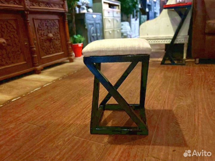 Табурет дизайнерский