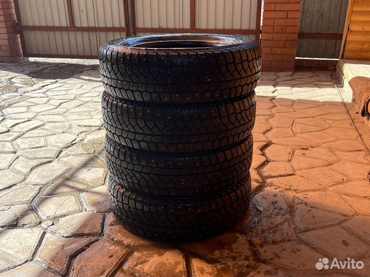 Viatti Brina Nordico V-522 175/65 R14 82T