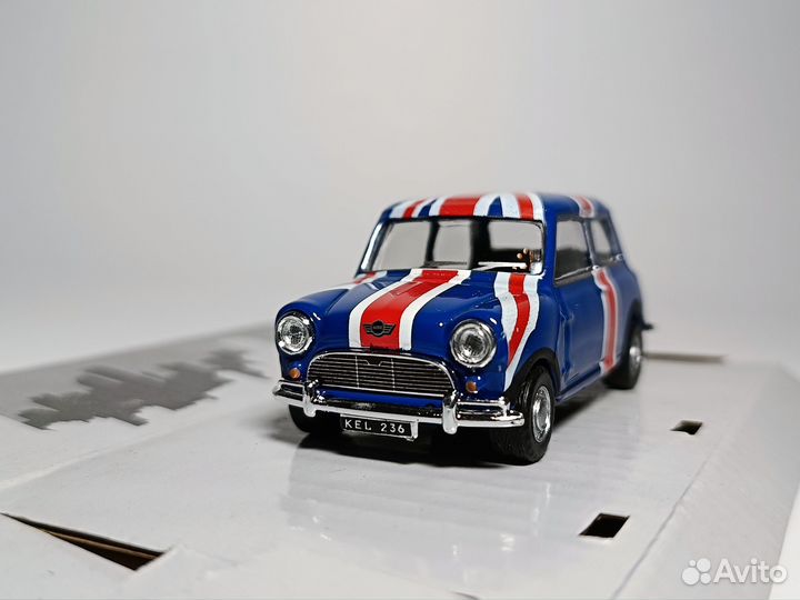 Модель 1:43 Mini Union Jack Cararama / Hongwell