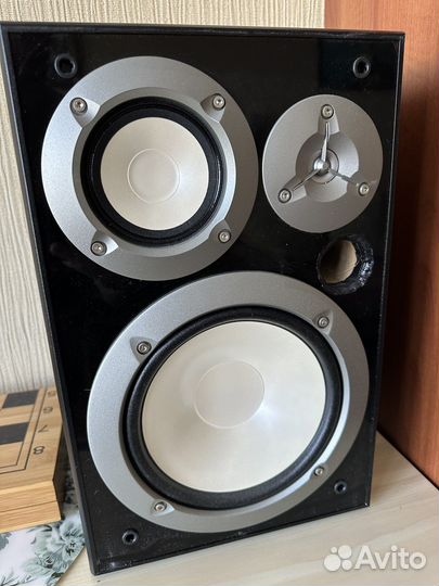 Акустические колонки Yamaha NS-6490