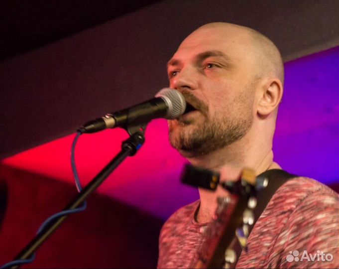 Песни под гитару и группой