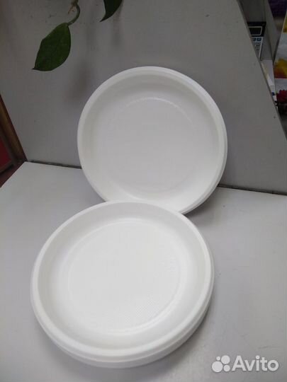 Пластиковая одноразовая посуда