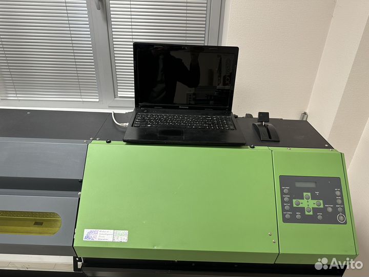 Печатающе-режущий уф-принтер Roland LEC-300