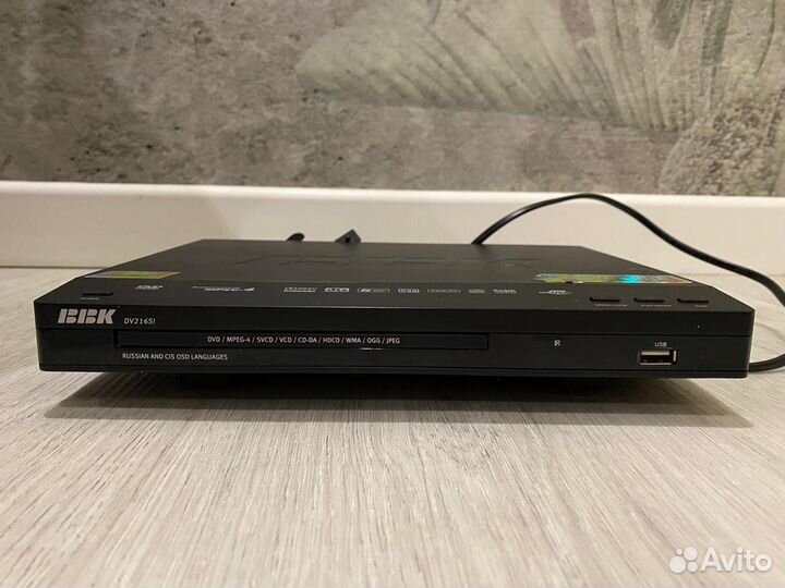 DVD плеер с функцией караоке BBK. (DV216slli)