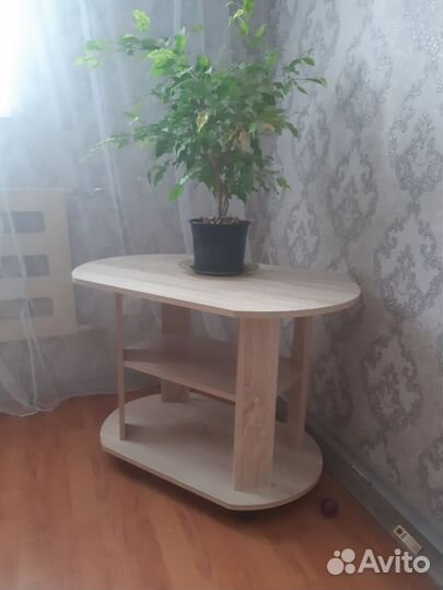 Журнальный столик