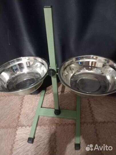 Миски на подставке для собак