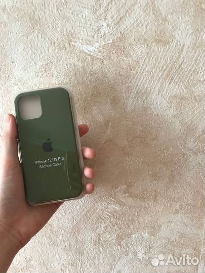 Чехол на iPhone 12