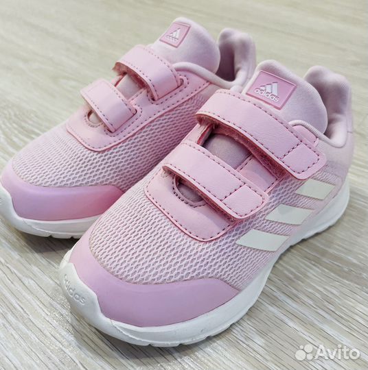 Кроссовки adidas р-р 26,5