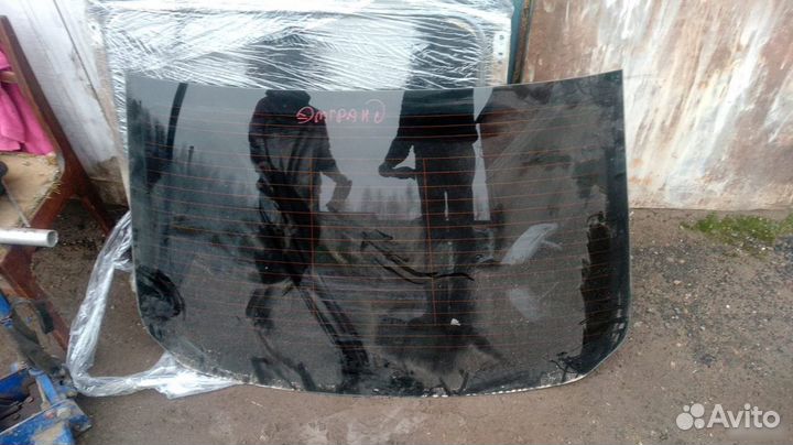 Geely emgrand ec7 стекло заднее