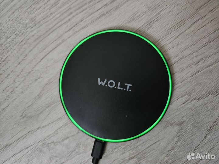 Беспроводное зарядное устройство W.O.L.T