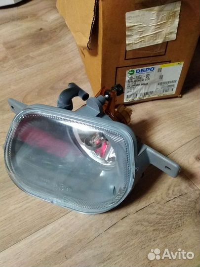Противотуманная фара volvo XC90