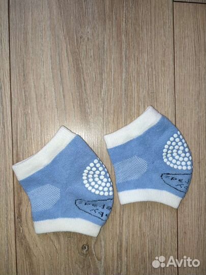 Шлем от падений, наколенники, вожжи