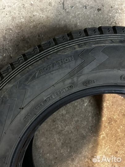 Dunlop Grandtrek SJ6 215/70 R16 99Q