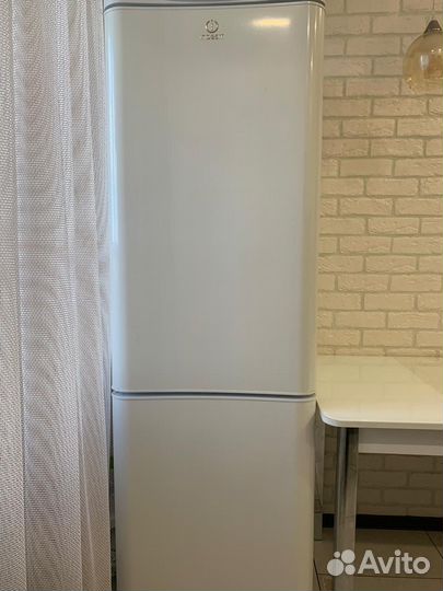 Холодильник indesit no frost