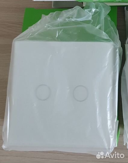 Сенсорный выключатель двухклавишный