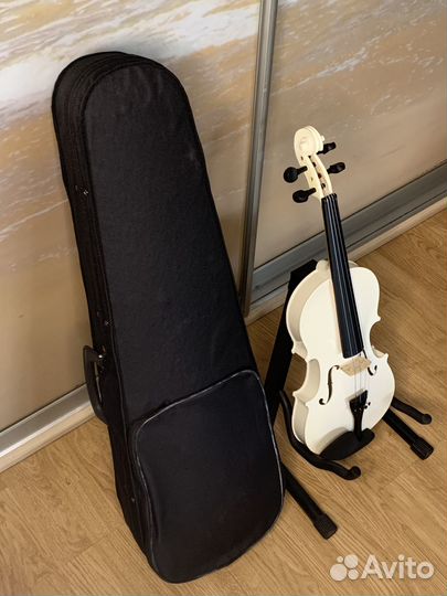 Скрипка для обучения 4/4 белая + мостик