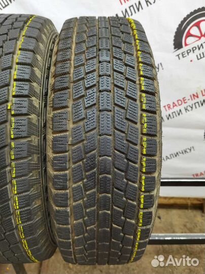 Hankook Nordik IS RW08 215/70 R15 98T