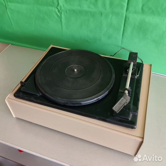 Проигрыватель пластинок, радиола, раритет, разбор