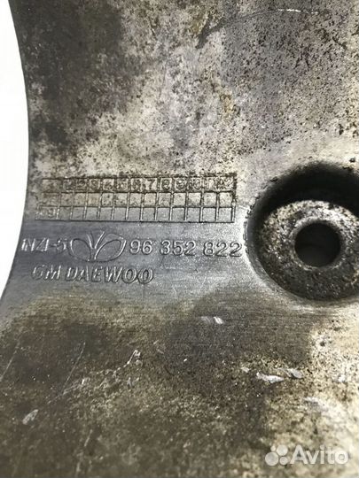 Кронштейн кондиционера Chevrolet Lacetti