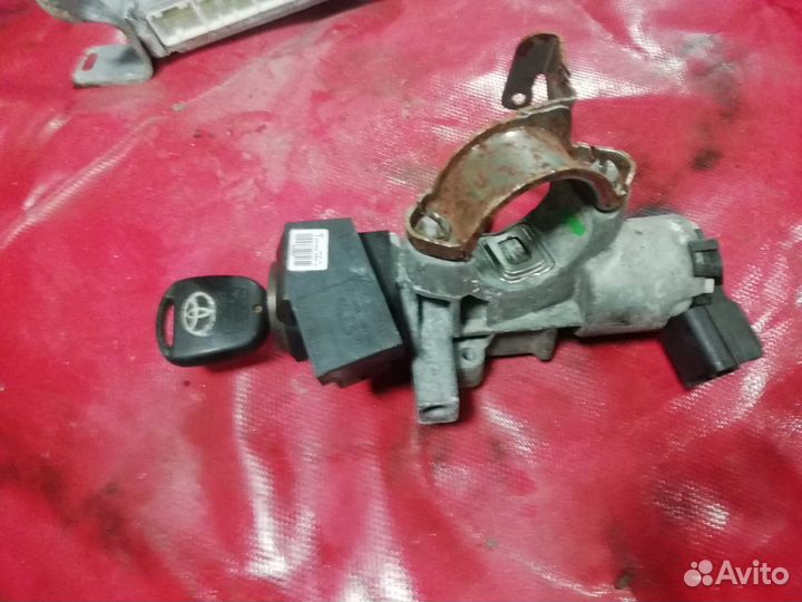 Замок зажигания с ключом тойота авенсис т25