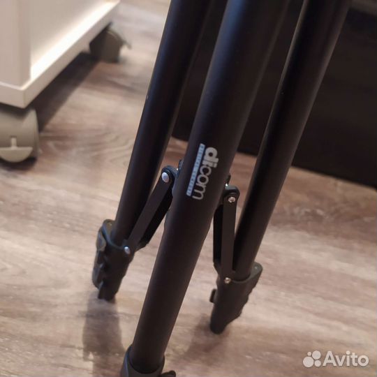 Штатив для фотоаппарата