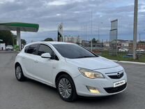 Opel Astra 1.4 AT, 2011, 195 000 км, с пробегом, цена 565 000 руб.