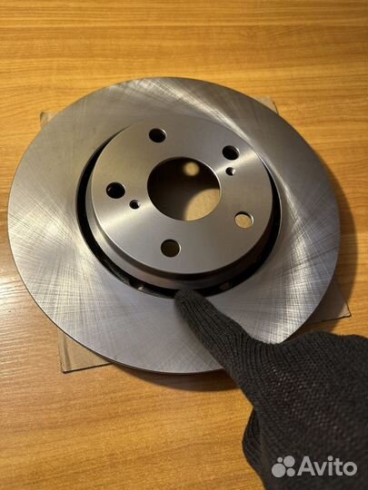 Тормозные диски на Toyota Camry (усиленные)