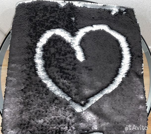 Наволочка декоративная с пайетками