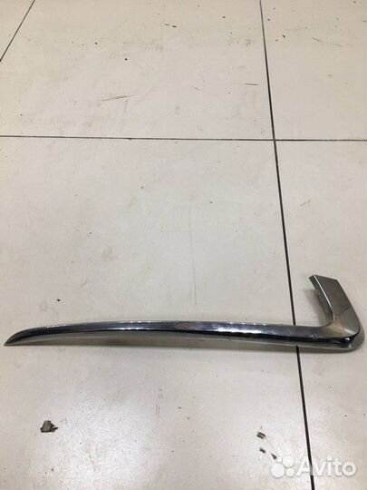 Молдинг бампера переднего верхний левый