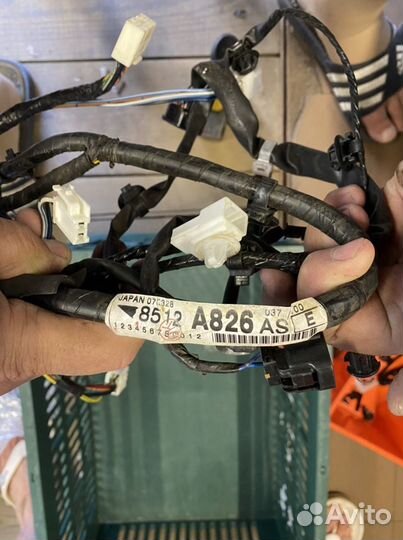 Проводка двери левая передняя Паджеро 4