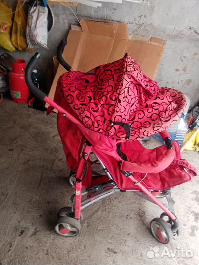 Прогулочная коляска