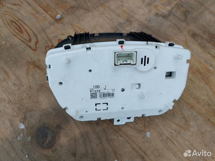 Панель приборов (щиток) Mitsubishi i-MiEV 2011