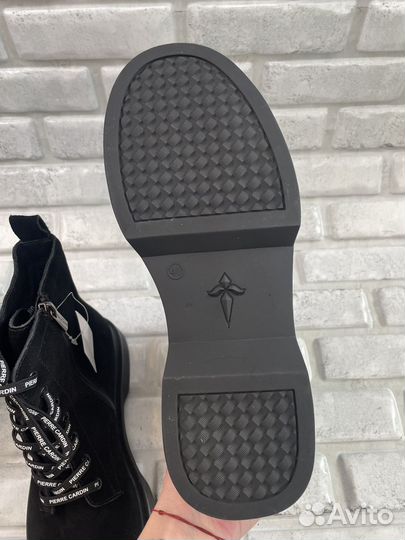 Новые демисезонные ботинки 41 размер нат.замша