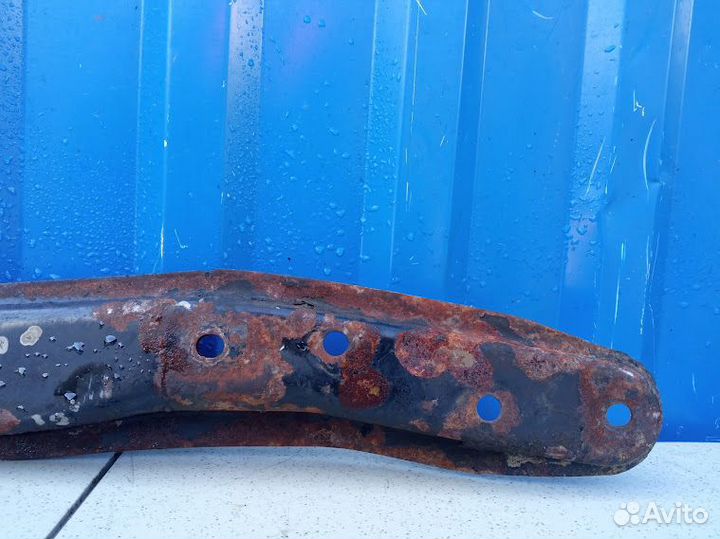 Балка подвески передняя Mitsubishi Galant 8 2.0