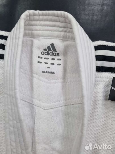 Кимоно для дзюдо adidas j500