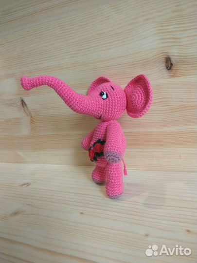 Розовая слоша (вязаная игрушка)