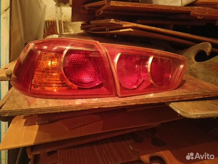 Задние фонари/стопы Mitsubishi Lancer X 10