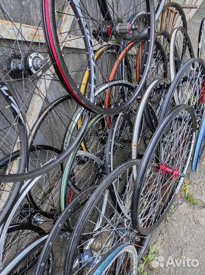 Колёса/вилсеты для велосипеда разные