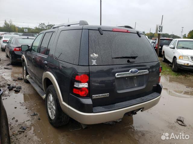 В разборе Ford Explorer 4