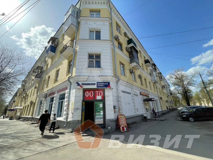 Торговое помещение с панорамными окнами на 1 линии