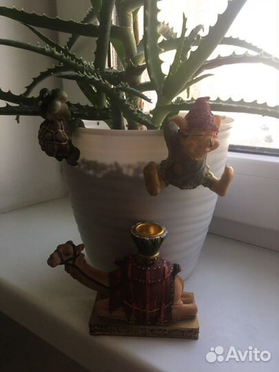 Декор для цветочных горшков и подсвечник