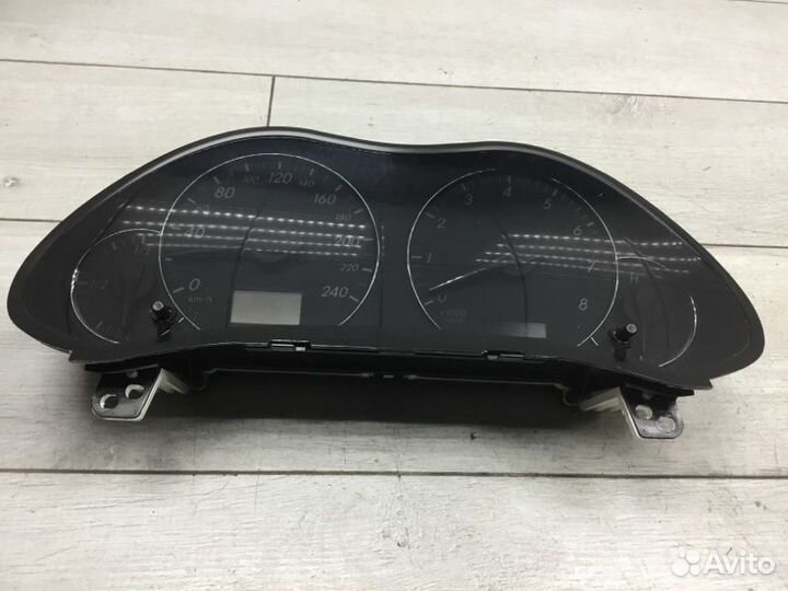 Щиток приборов Toyota Avensis седан 1ZZ-FE 2006