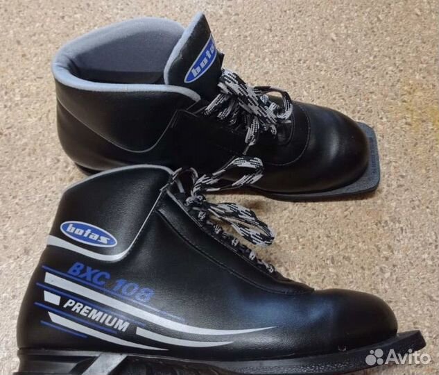 Лыжные ботинки